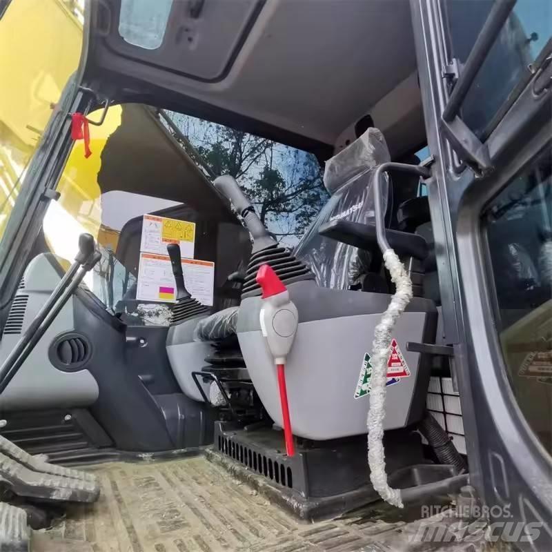 Komatsu PC270 Гусеничні екскаватори