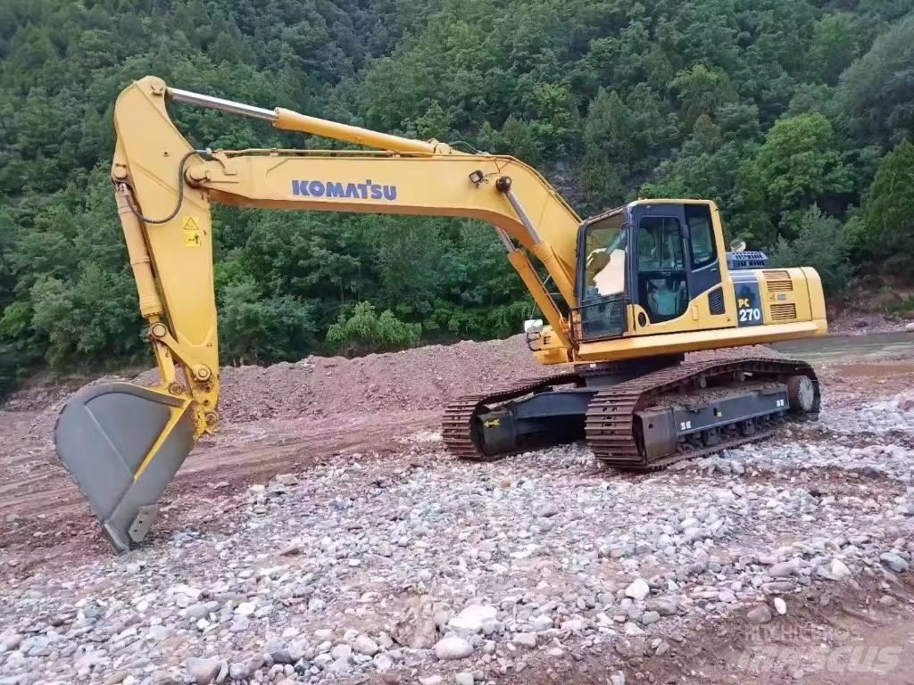 Komatsu PC270 Гусеничні екскаватори