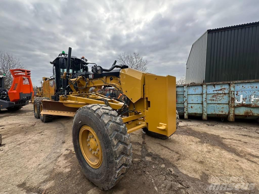 CAT 150 Грейдери