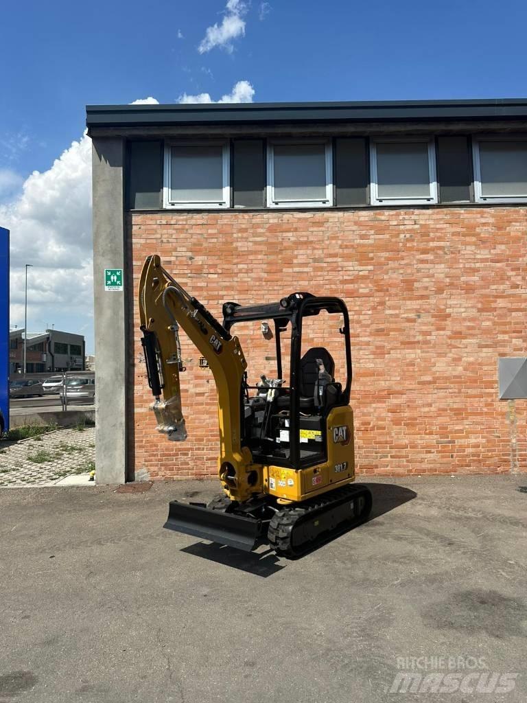CAT 301.7 CR Середні екскаватори 7т. - 12т.