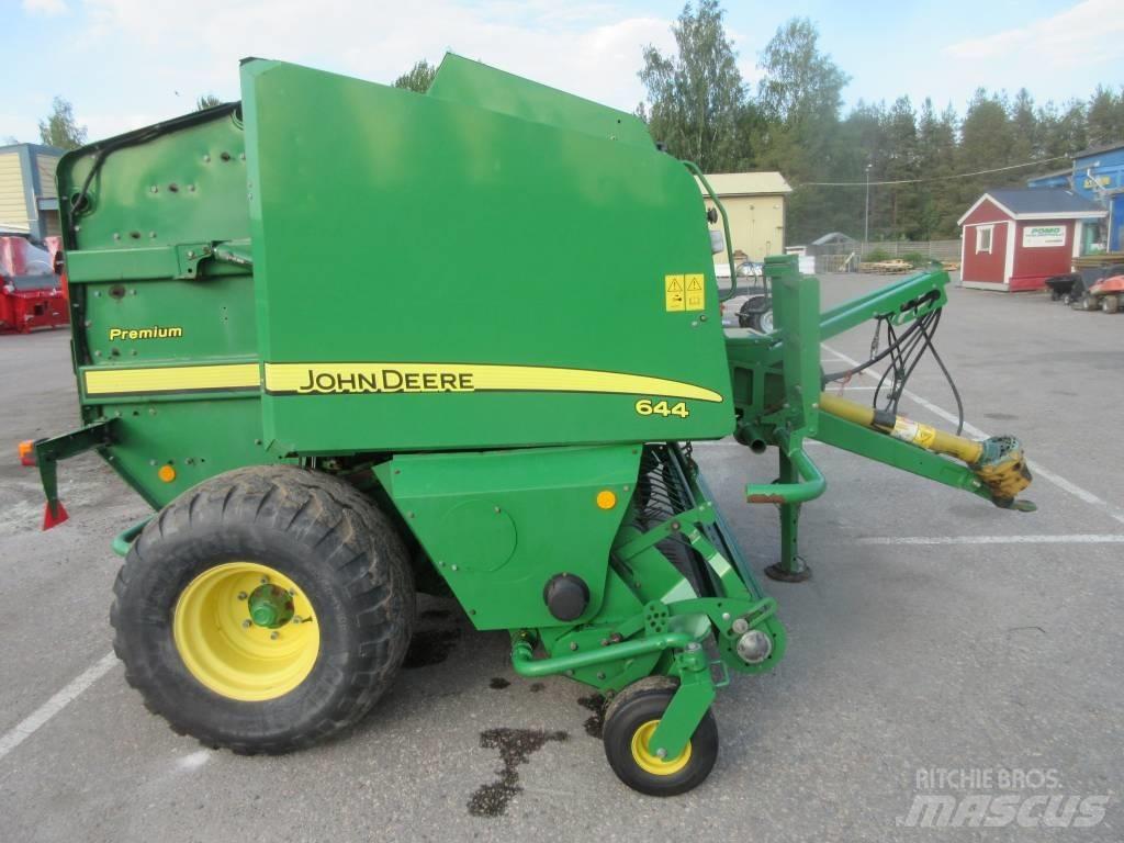 John Deere 644 Рулонні прес-підбирачі