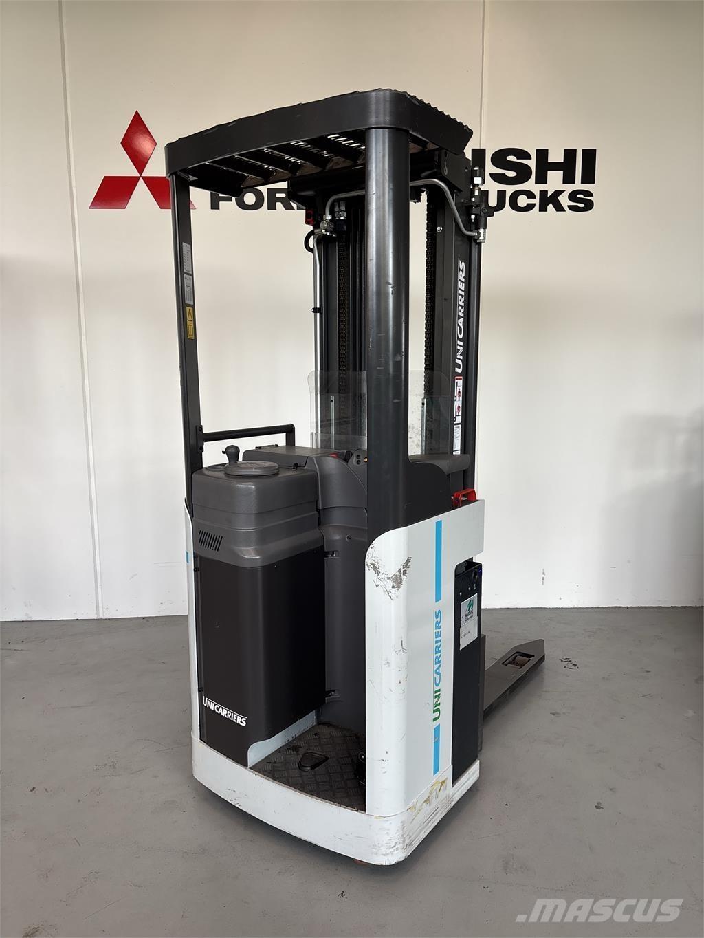 Atlet A160 Самохідні електроштабелери