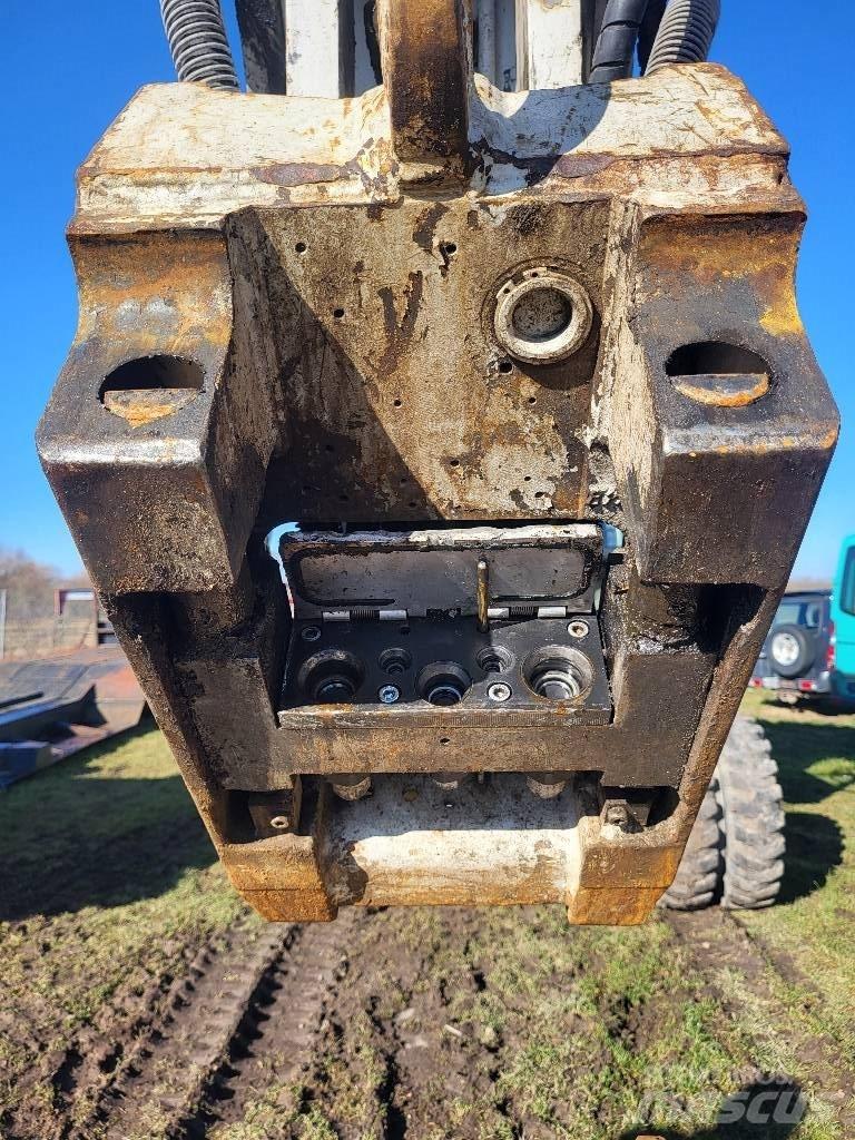 Hitachi ZX 170 W-3 Колісні екскаватори