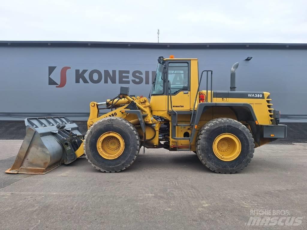 Komatsu WA 380-3A Фронтальні навантажувачі