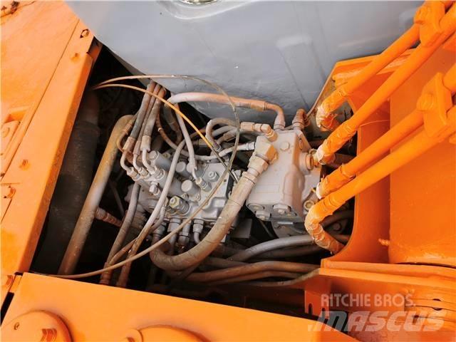 Hitachi EX60 Гусеничні екскаватори