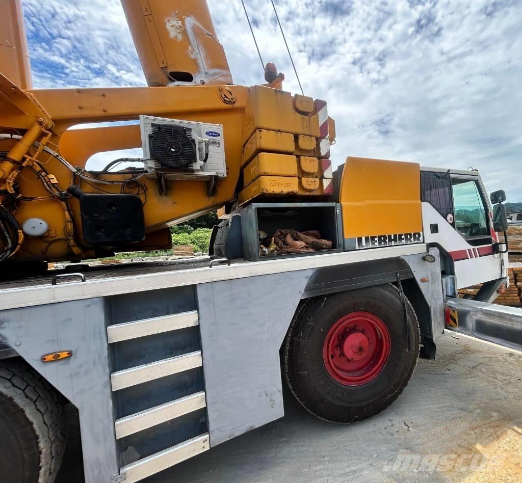Liebherr LTM 1055 автокрани