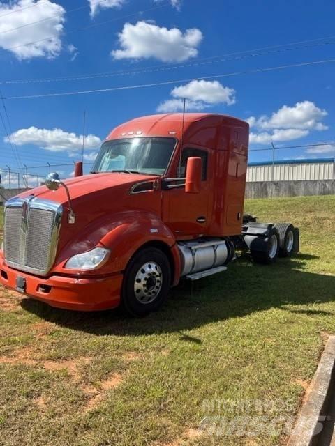 Kenworth T 680 Тягачі