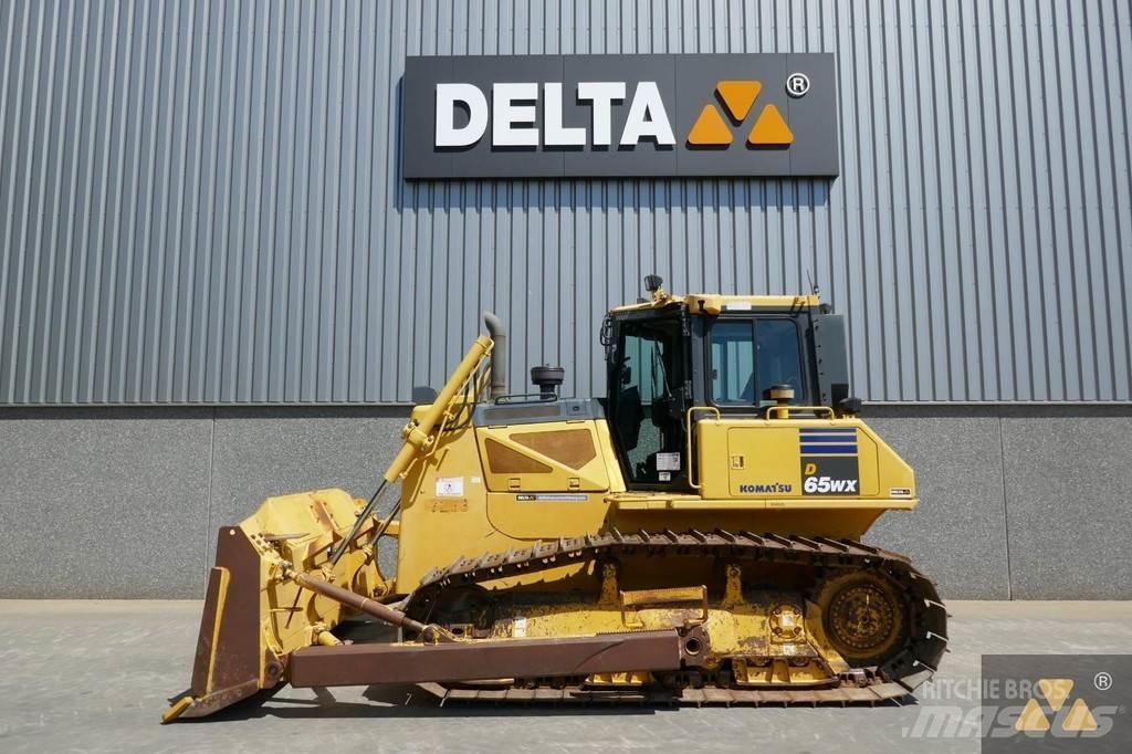 Komatsu D65WX-17 Гусеничні бульдозери