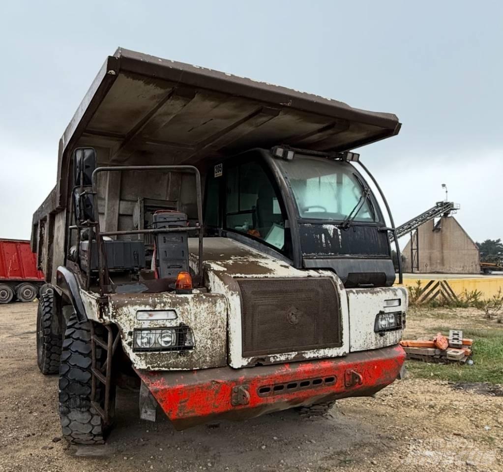 Astra RD28C Кар`єрні самоскиди