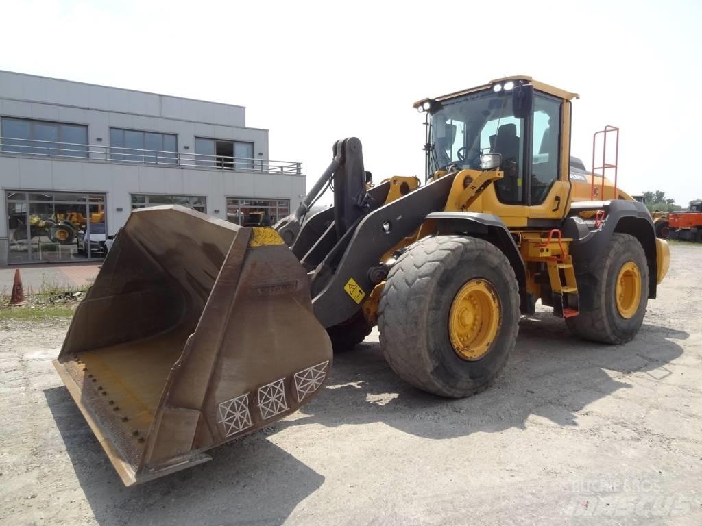 Volvo L 120 H Фронтальні навантажувачі