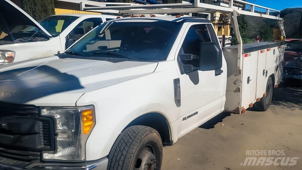 Ford F 350 XL Пікапи / Бічне розвантаження