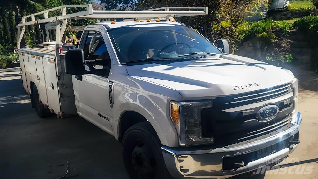 Ford F 350 XL Пікапи / Бічне розвантаження