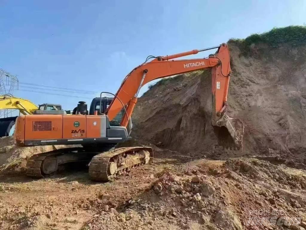 Hitachi ZX240 Гусеничні екскаватори