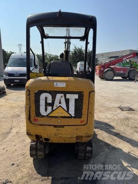 CAT 301.7 D Міні-екскаватори < 7т