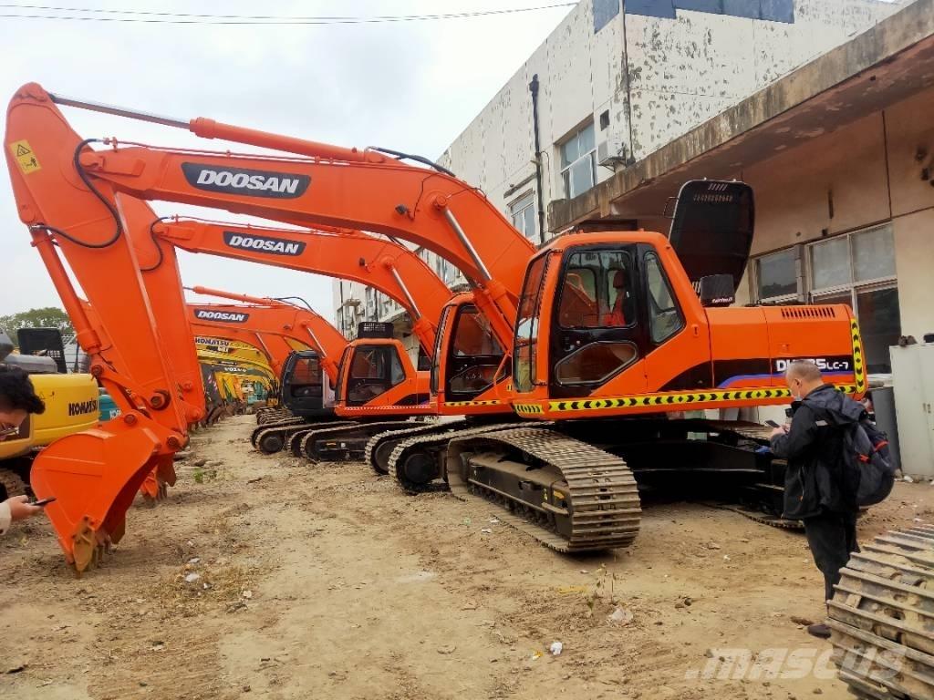 Doosan DH225LC-7 Гусеничні екскаватори