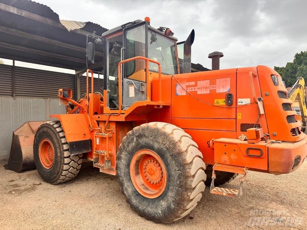 Hitachi W 170 Фронтальні навантажувачі