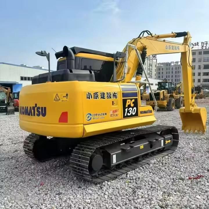Komatsu PC130 Гусеничні екскаватори