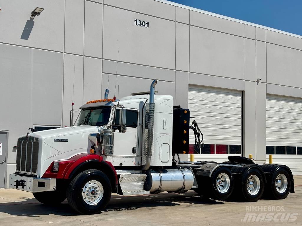 Kenworth T 800 Тягачі