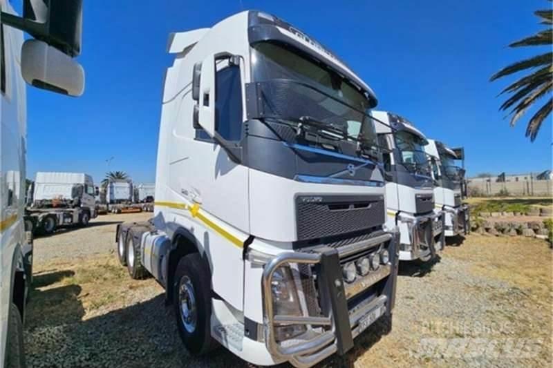Volvo FH Вантажівки / спеціальні