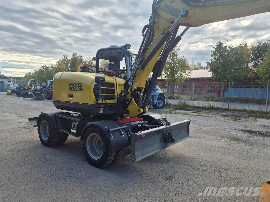 Wacker Neuson EW100 Колісні екскаватори
