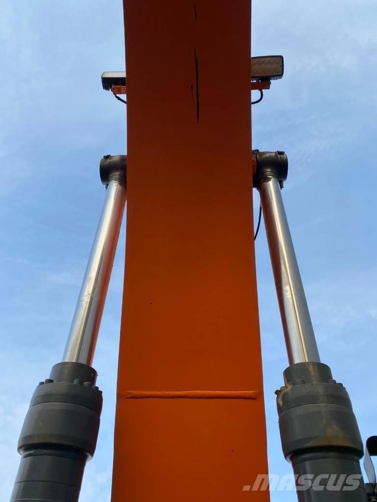 Doosan DX 300 LC-7 Гусеничні екскаватори