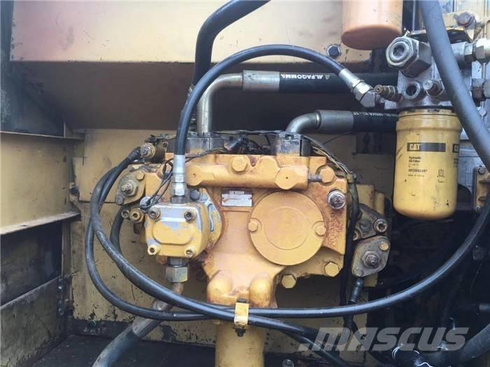 CAT 320 C Гусеничні екскаватори