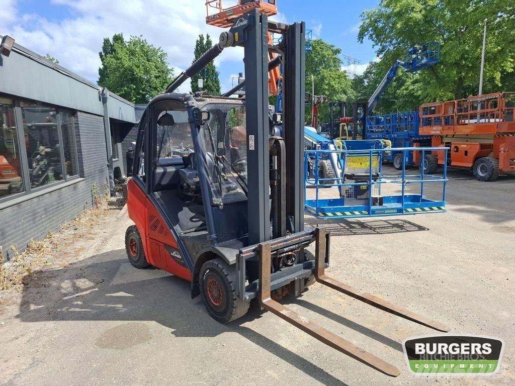 Linde H25T Газові навантажувачі