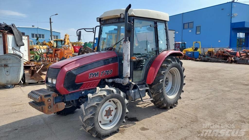 TYM T700 Трактори