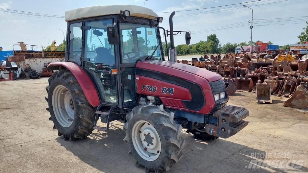 TYM T700 Трактори