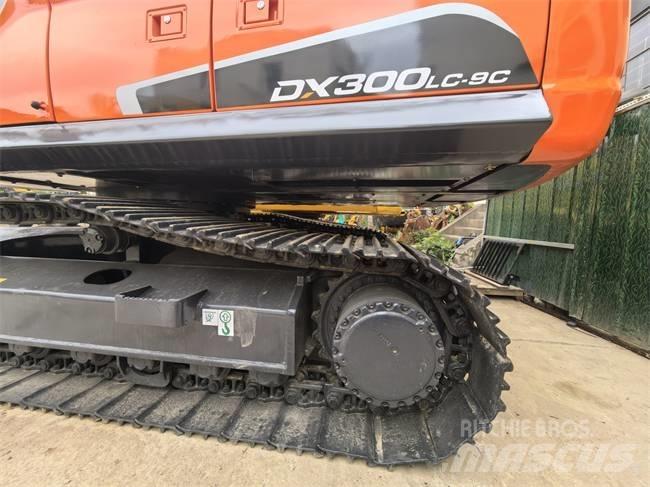 Doosan DX 300 LC Гусеничні екскаватори