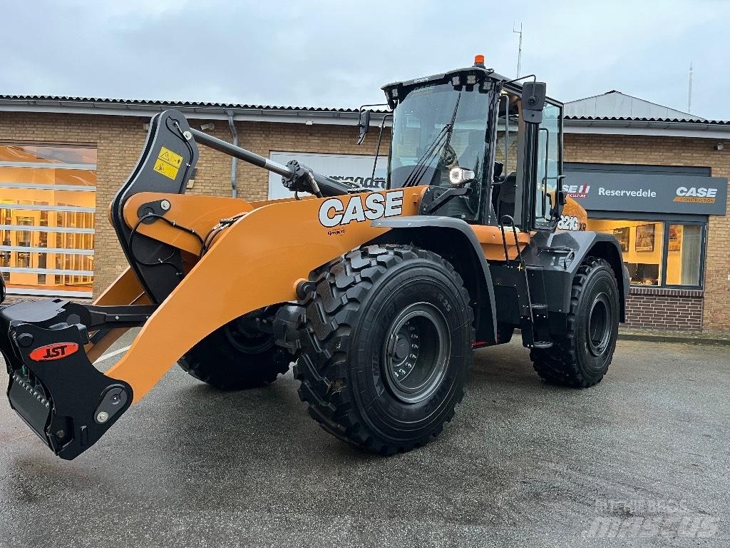 CASE 821 G XR Фронтальні навантажувачі