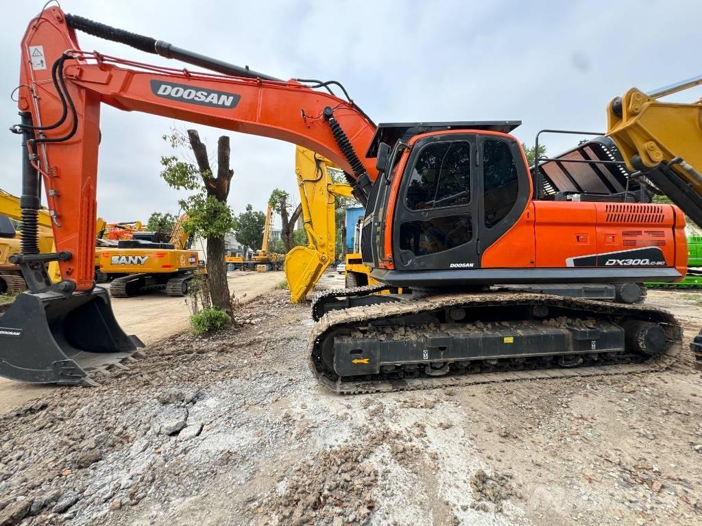 Doosan DX 300 LC LR Гусеничні екскаватори