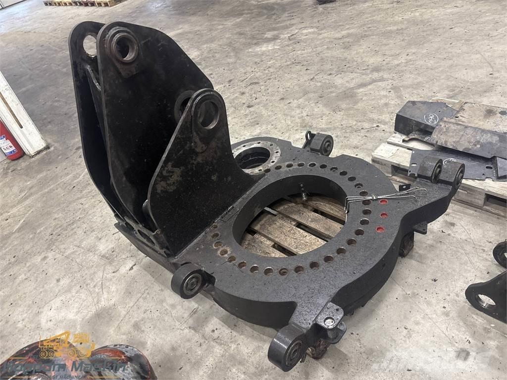 Komatsu 270H Крани лісозаготівельних машин