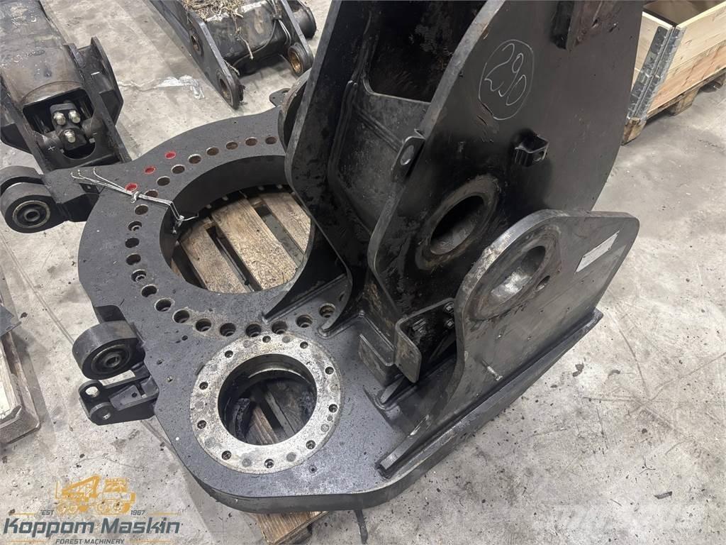 Komatsu 270H Крани лісозаготівельних машин