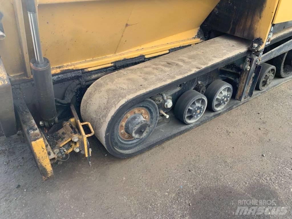 CAT AP355F Асфальтовкладачі