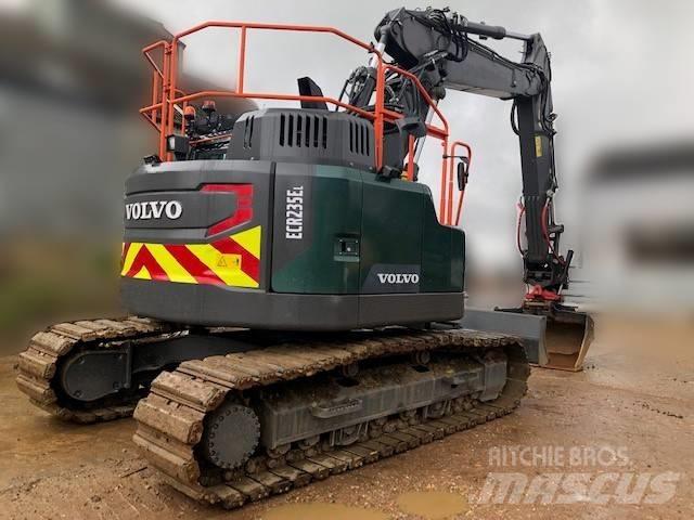 Volvo ECR 235 E Гусеничні екскаватори