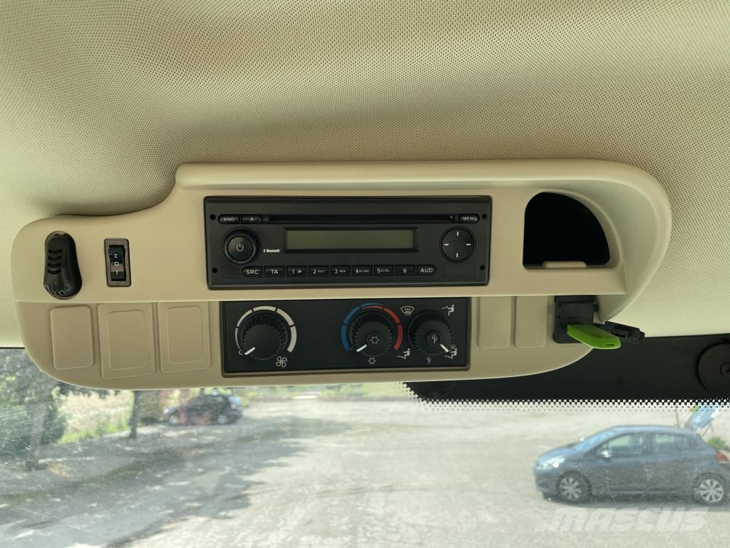 John Deere 6210R Трактори