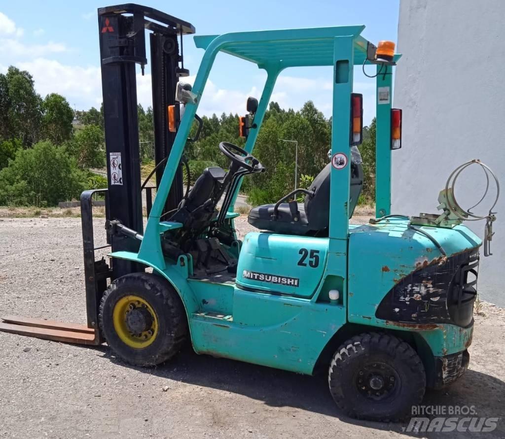 Mitsubishi FG25K Газові навантажувачі