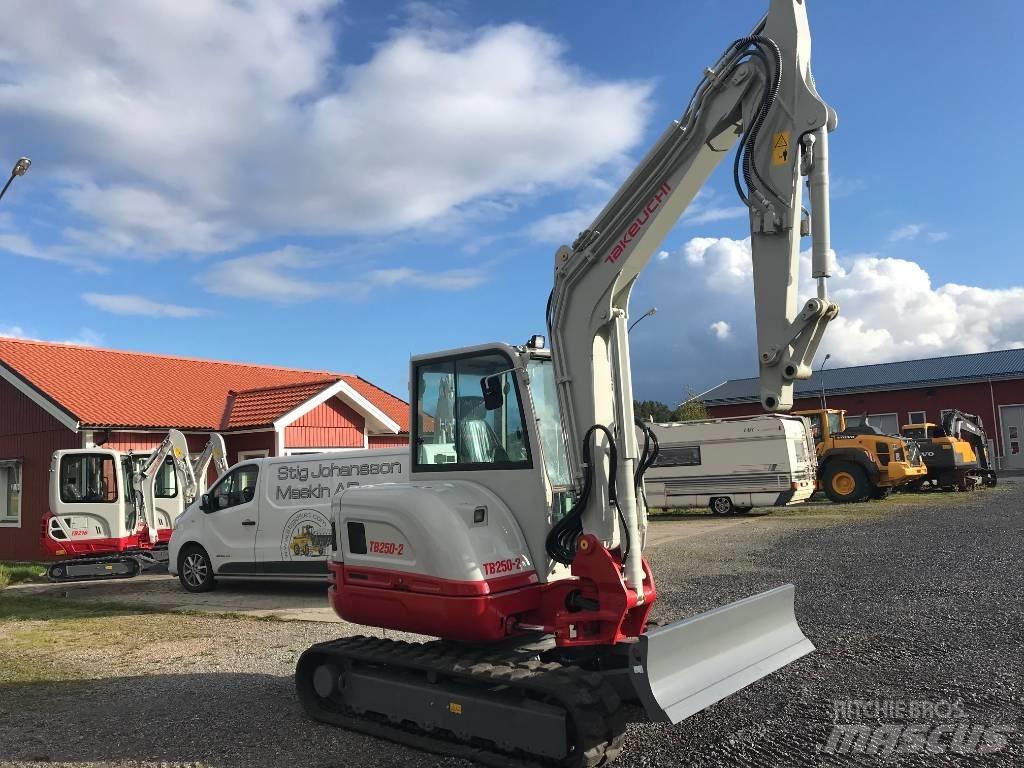 Takeuchi TB250-2 Міні-екскаватори < 7т
