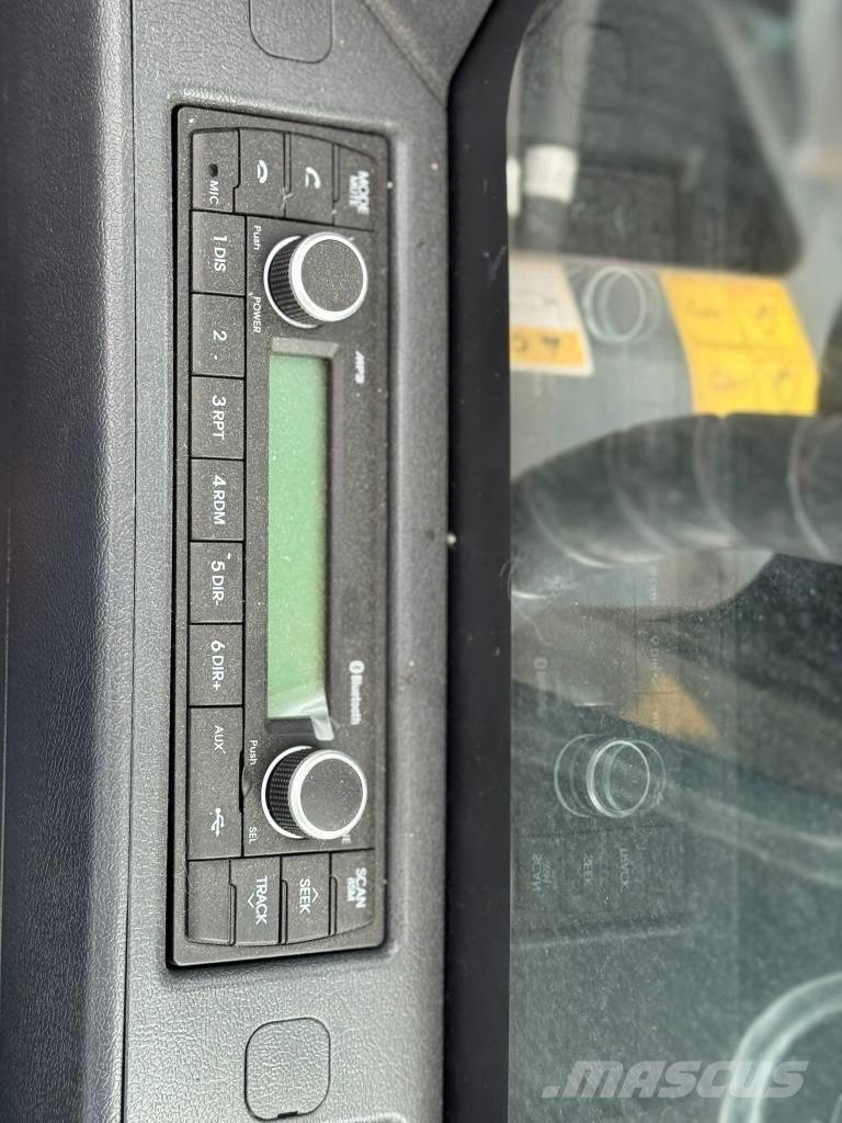 Hyundai HW 150 ACR Колісні екскаватори