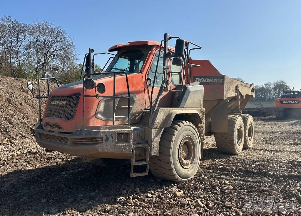 Doosan DA 30 Зчленовані самоскиди