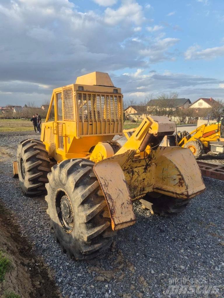 John Deere 667d Лісогосподарські трактори