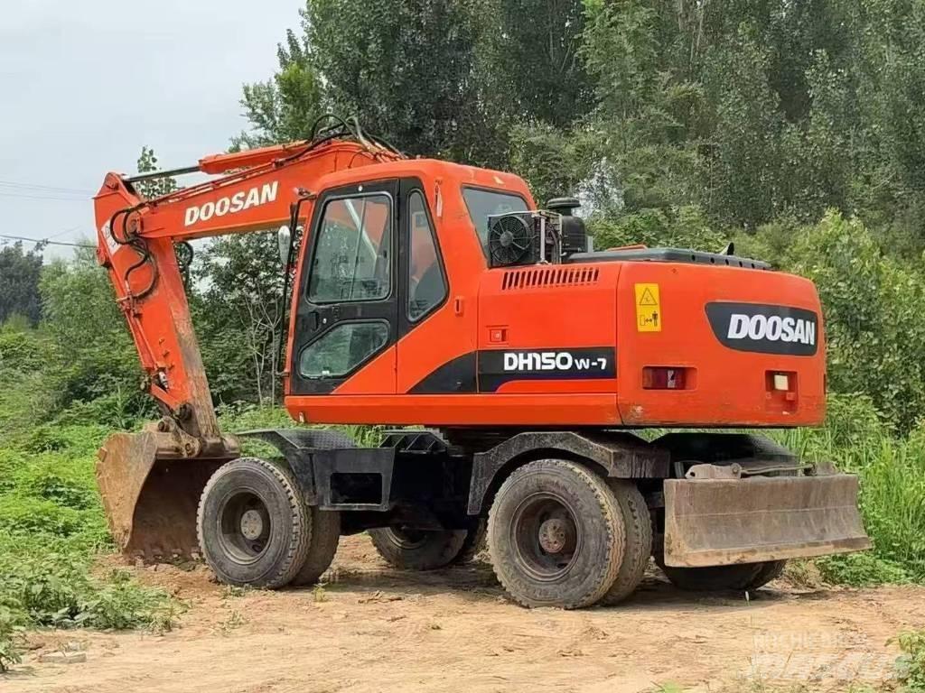 Doosan 150 W-7 Колісні екскаватори