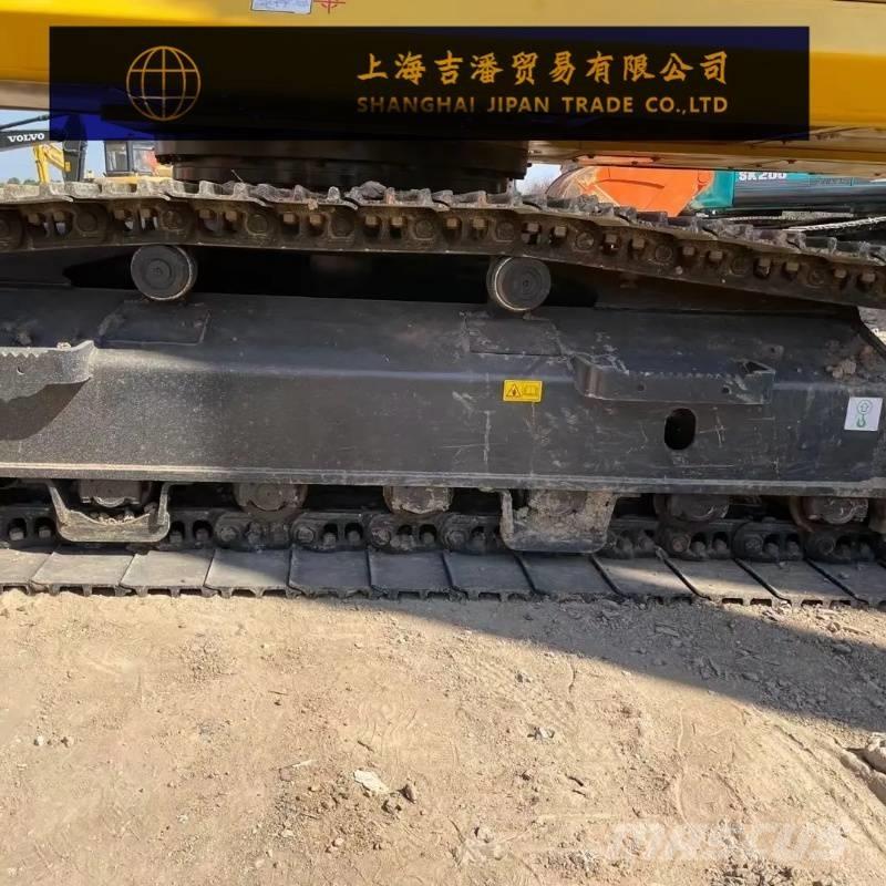 Komatsu PC 220 Гусеничні екскаватори