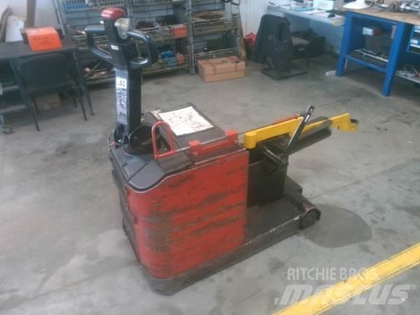 Manitou TA30 Самохідні електроштабелери