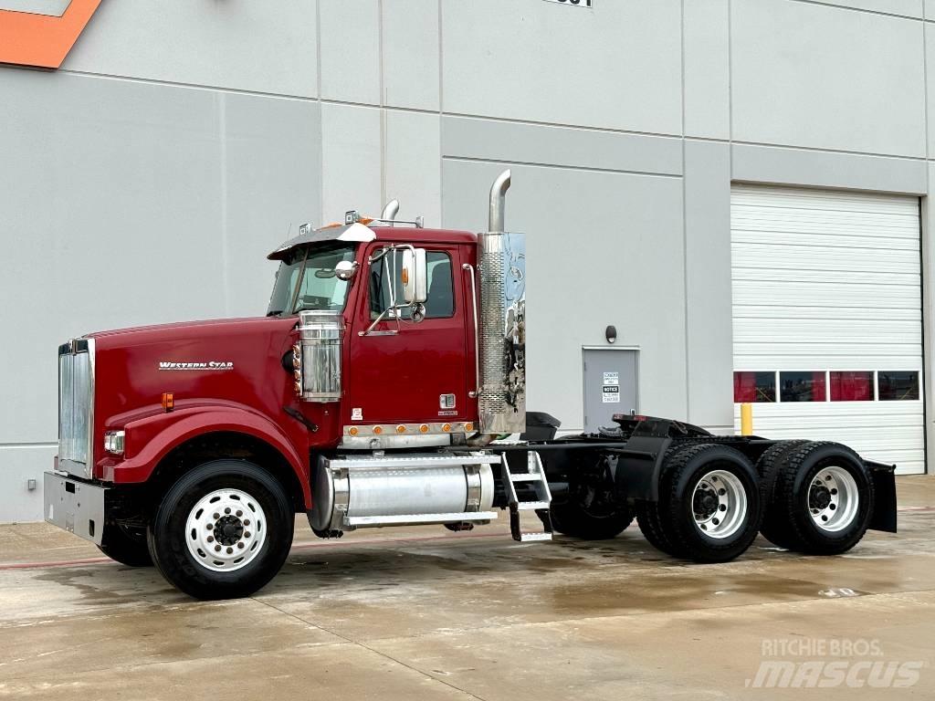 Western Star 4900 Тягачі