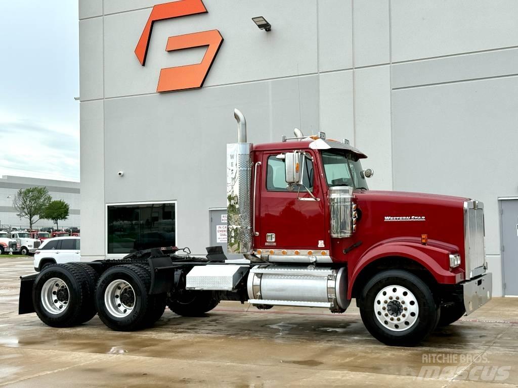 Western Star 4900 Тягачі