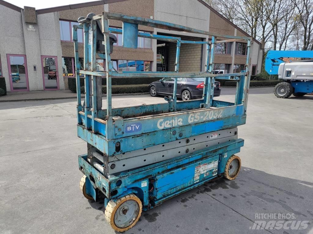 Genie GS 2032 Підйомники-ножиці