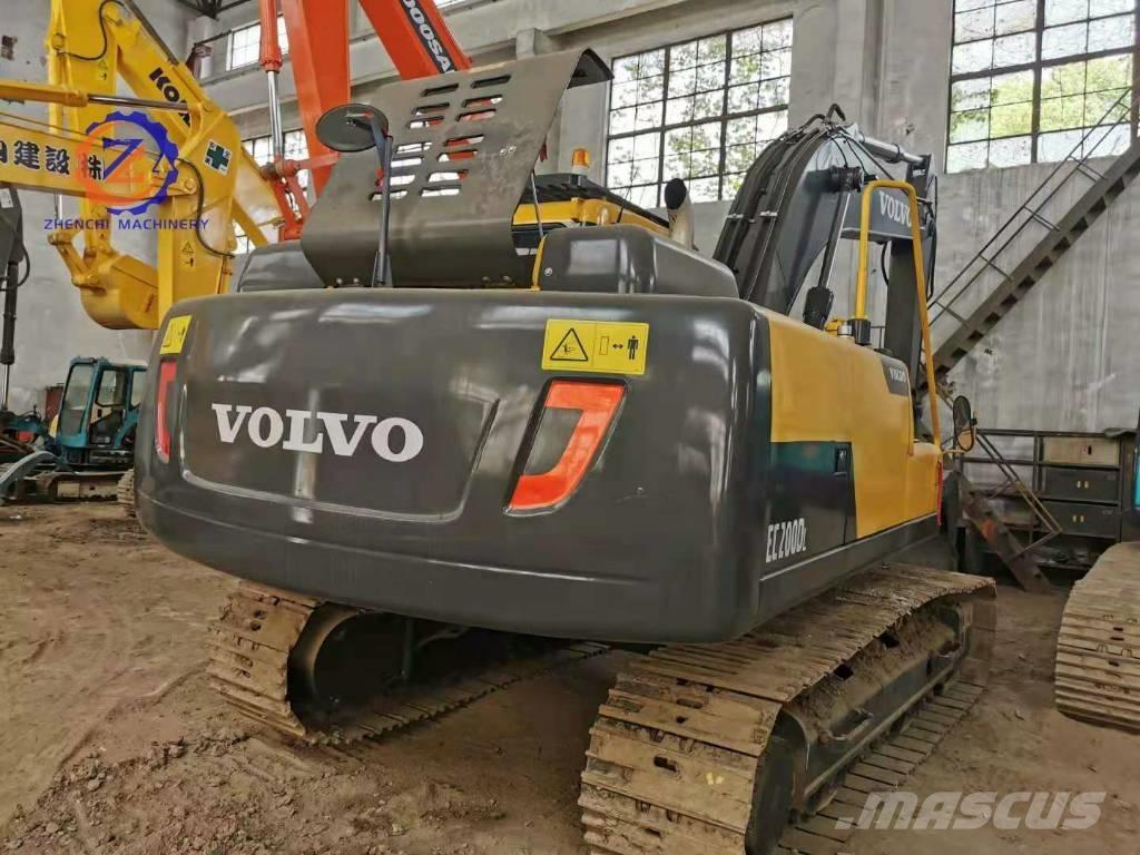Volvo EC 200 Гусеничні екскаватори
