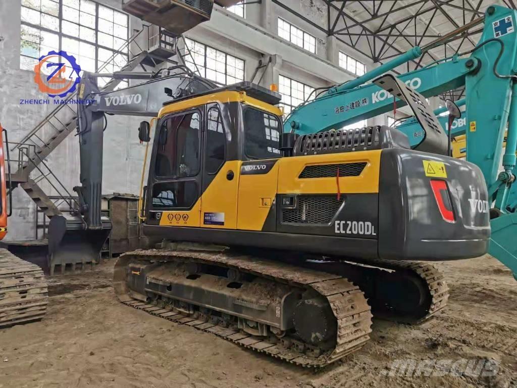 Volvo EC 200 Гусеничні екскаватори
